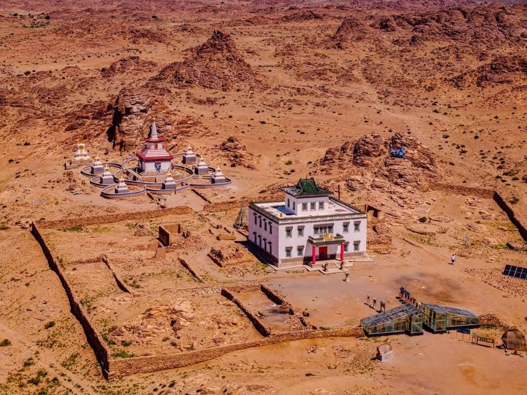 Дэмчогийн хийдийг цахилгаантай болгожээ