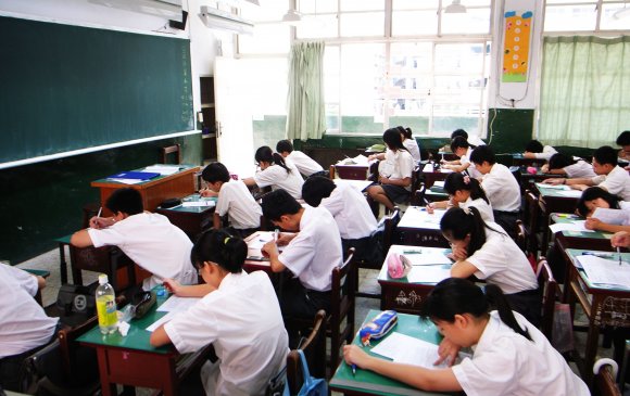 6-9 дүгээр ангийнхныг танхимаар хичээллүүлэх шаардлага хүргүүлжээ