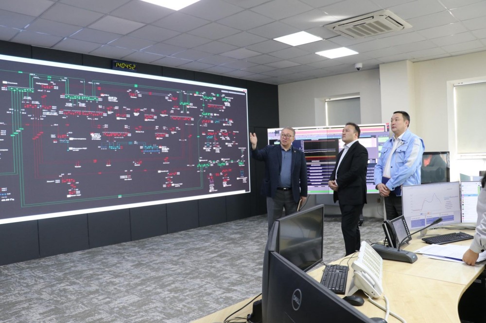 Санхүү, хөрөнгийн дутагдалтай ч ажилчдын цалинг бууруулахгүй байх үүрэг өгөв