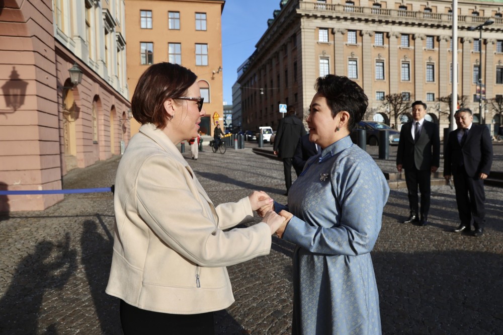 Б.Батцэцэг сайд Шведийн Гадаад хэргийн сайдтай албан ёсны хэлэлцээ хийлээ