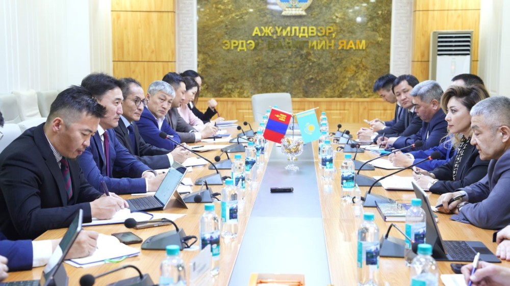 Казахстантай газрын тос, тосон бүтээгдэхүүн импортлох, алт боловсруулах чиглэлээр хамтарна