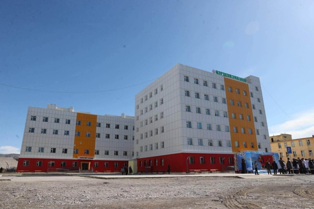 Баян-Өлгий аймгийн Нэгдсэн эмнэлэгт үе солих болон хавдрын мэс засал хийх боломжтой боллоо